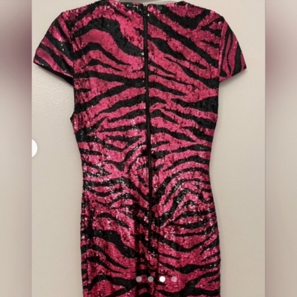 Alice + Olivia nat tiger print sequin mini dress Size 12 NWOT $695 - Picture 13 of 15